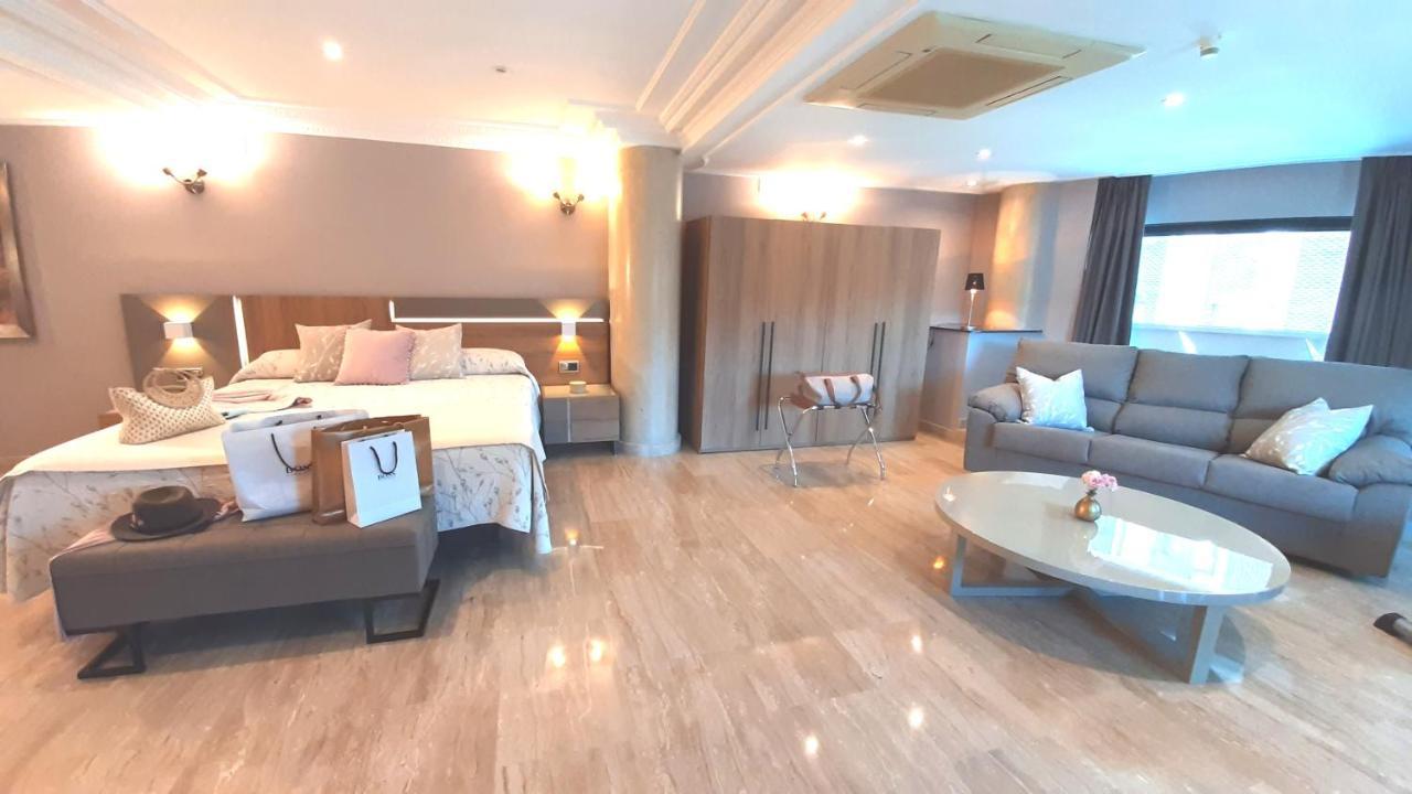 Hotel Nueva Plaza Малианьо Экстерьер фото